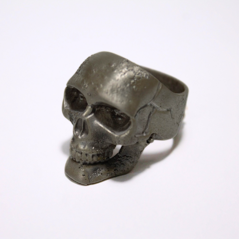 Foulfur anillo calavera parlante